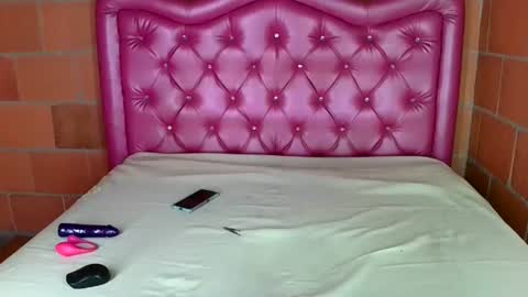 aisha koswell3 online show from 09-14-25, 12:15