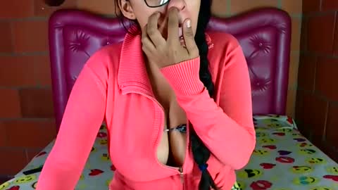 aisha koswell3 online show from 10-09-25, 11:41