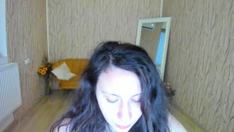 Snapshot of aisharouhi chatting on 12-20-24, 05:25 Aisha online show from 12-20-24, 05:25