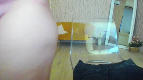 Snapshot of aisharouhi chatting on 12-22-24, 05:23 Aisha online show from 12-22-24, 05:23