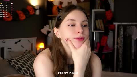 Aliza online show from 10-31-25, 01:17