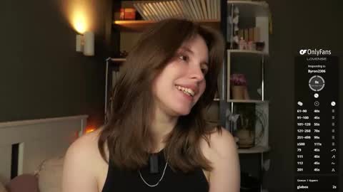 Aliza online show from 03-25-26, 01:22