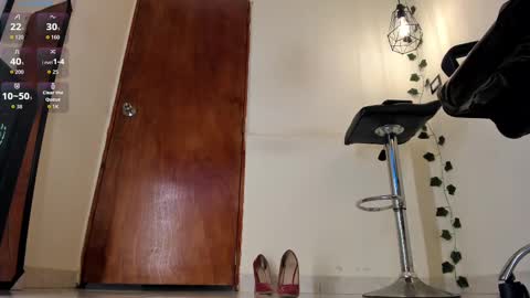 Snapshot of aitana_purple chatting on 09-23-25, 09:29  Aitana  online show from 09-23-25, 09:29