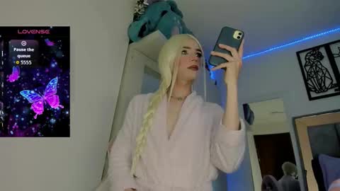 aiunii online show from 12-15-25, 12:15