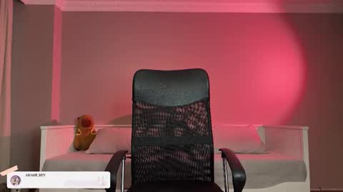             online show from 10-27-25, 07:40