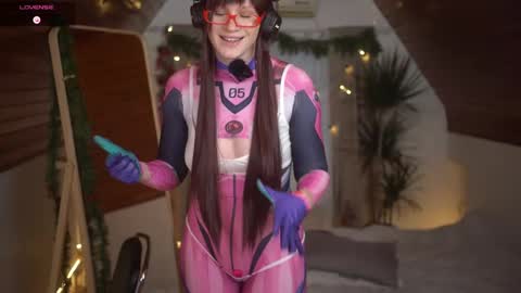 Akaneiro online show from 12-20-24, 01:33