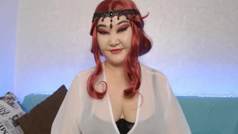 Snapshot of akanire chatting on 09-25-25, 07:12 Shelly online show from 09-25-25, 07:12