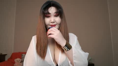 Snapshot of akanire chatting on 11-30-25, 04:38 Shelly online show from 11-30-25, 04:38