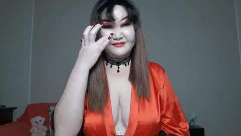 Snapshot of akanire chatting on 12-15-25, 03:22 Shelly online show from 12-15-25, 03:22