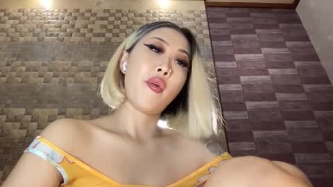 Snapshot of akemi_jp chatting on 10-13-25, 09:48 Akemi online show from 10-13-25, 09:48