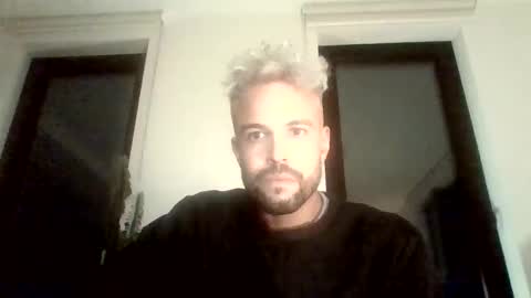 Snapshot of aki1080be chatting on 10-28-25, 05:15 Sweet moment online show from 10-28-25, 05:15