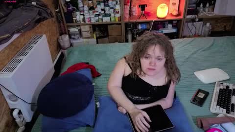 Natalie online show from 11-23-25, 07:19