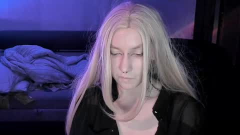 Snapshot of akira_ivyy chatting on 02-10-26, 03:05 Akira online show from 02-10-26, 03:05