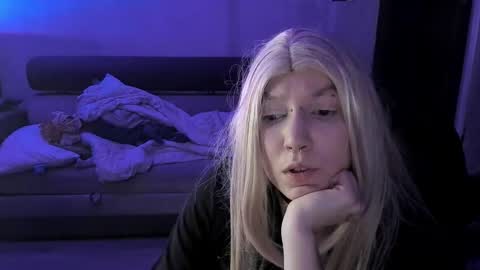 Snapshot of akira_ivyy chatting on 02-11-26, 03:50 Akira online show from 02-11-26, 03:50