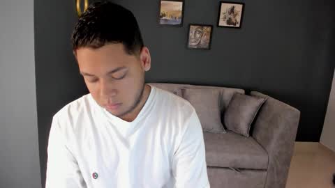 Snapshot of akon_2 chatting on 02-23-26, 10:18 Akoon online show from 02-23-26, 10:18