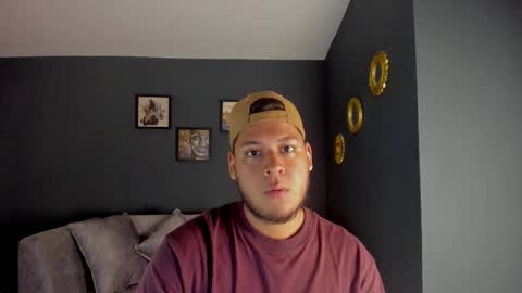 Snapshot of akon_2 chatting on 02-25-26, 09:35 Akoon online show from 02-25-26, 09:35