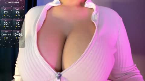 Akura is here 3 online show from 10-13-25, 05:40