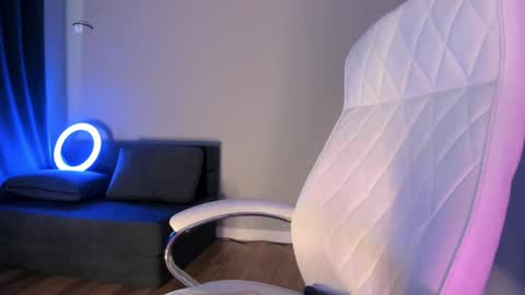 Akura is here 3 online show from 01-17-26, 06:29