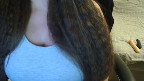 Alisha online show from 12-25-24, 03:38