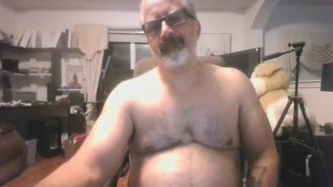 Snapshot of aladdin31673 chatting on 01-09-26, 01:41 aladdin31673 online show from 01-09-26, 01:41