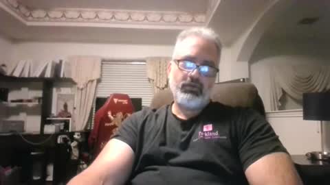 Snapshot of aladdin31673 chatting on 02-04-26, 01:11 aladdin31673 online show from 02-04-26, 01:11