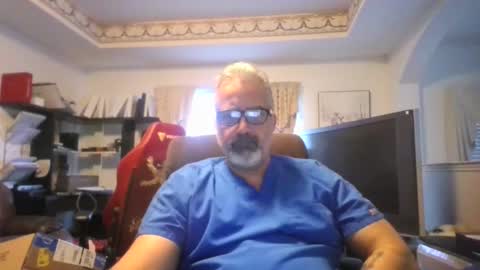 Snapshot of aladdin31673 chatting on 02-12-26, 11:44 aladdin31673 online show from 02-12-26, 11:44