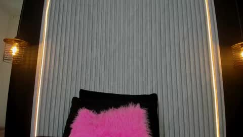 Alahia  online show from 01-13-26, 01:49