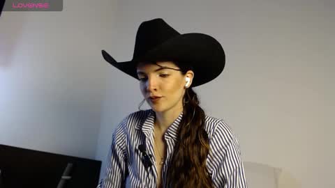           online show from 10-24-25, 09:38