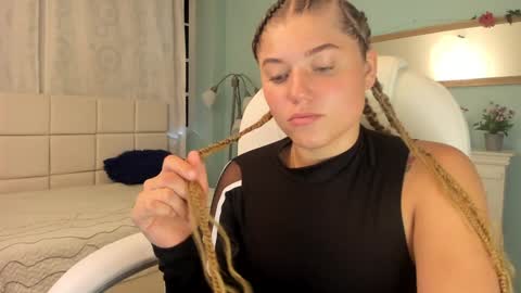 Alaia online show from 01-02-25, 03:51