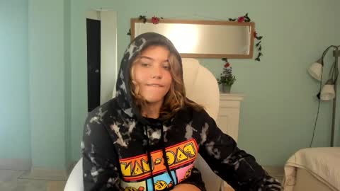 Alaia online show from 02-03-25, 01:51