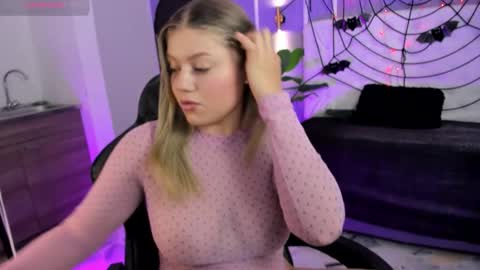 Alaia online show from 10-25-25, 01:07