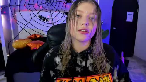 Alaia online show from 11-04-25, 12:37