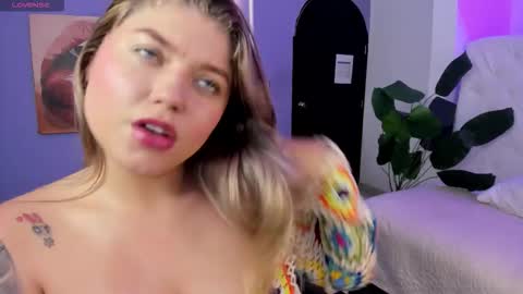 Alaia online show from 11-26-25, 02:18