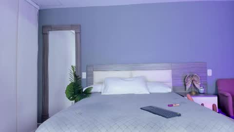 alaiaguerra online show from 09-22-25, 02:41