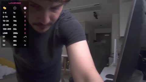 Maxi  online show from 10-19-25, 07:42