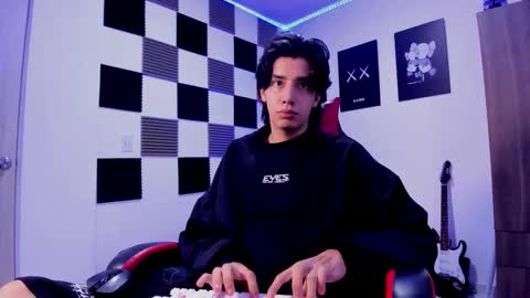 Alan Boy online show from 12-21-25, 12:12