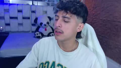 Snapshot of alan_del_reyy chatting on 01-10-26, 05:53 alan del reyy online show from 01-10-26, 05:53