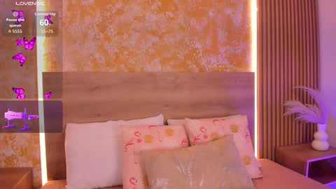 alana_2916 online show from 09-24-25, 03:32