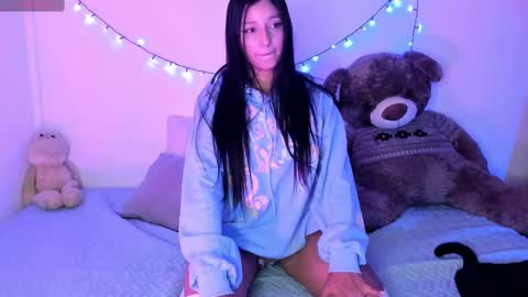 Alana  online show from 01-31-25, 04:47