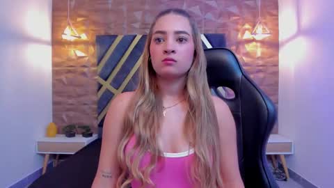 ALANA COX online show from 12-04-25, 11:24