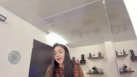 Maeve  online show from 01-31-25, 11:24