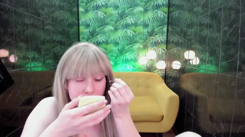 Alana online show from 01-12-25, 06:49