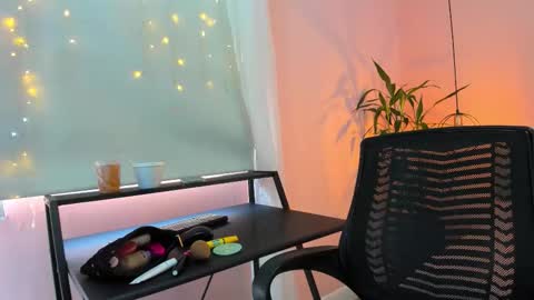 Alana online show from 10-03-25, 08:39