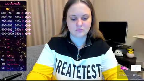 Snapshot of alanabrox chatting on 02-09-25, 02:40 Julia online show from 02-09-25, 02:40