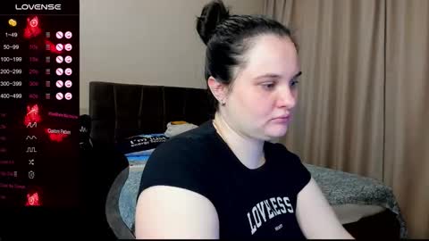 Snapshot of alanabrox chatting on 10-15-25, 12:33 Julia online show from 10-15-25, 12:33