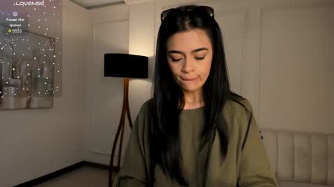 Alana online show from 11-21-25, 12:04