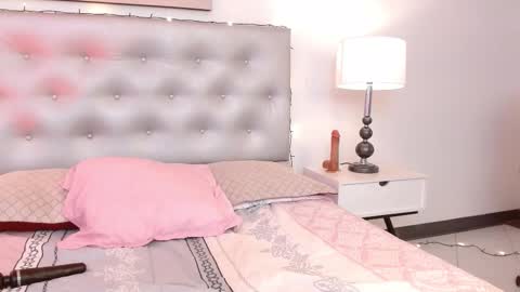 alana online show from 11-30-25, 03:43