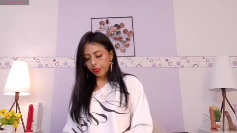 Snapshot of alanagh_ chatting on 12-23-25, 04:10 alana online show from 12-23-25, 04:10