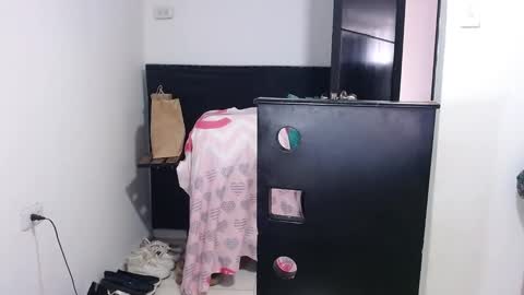 alanajonees online show from 12-29-24, 02:52