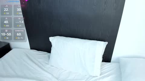 Snapshot of alanblack1 chatting on 03-12-25, 06:11 alanblack1 online show from 03-12-25, 06:11